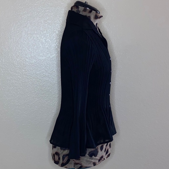 Sunny Leigh Pleated Chiffon Black Button Up Flare Sleeves Fitted Button Down S - Picture 4 of 9